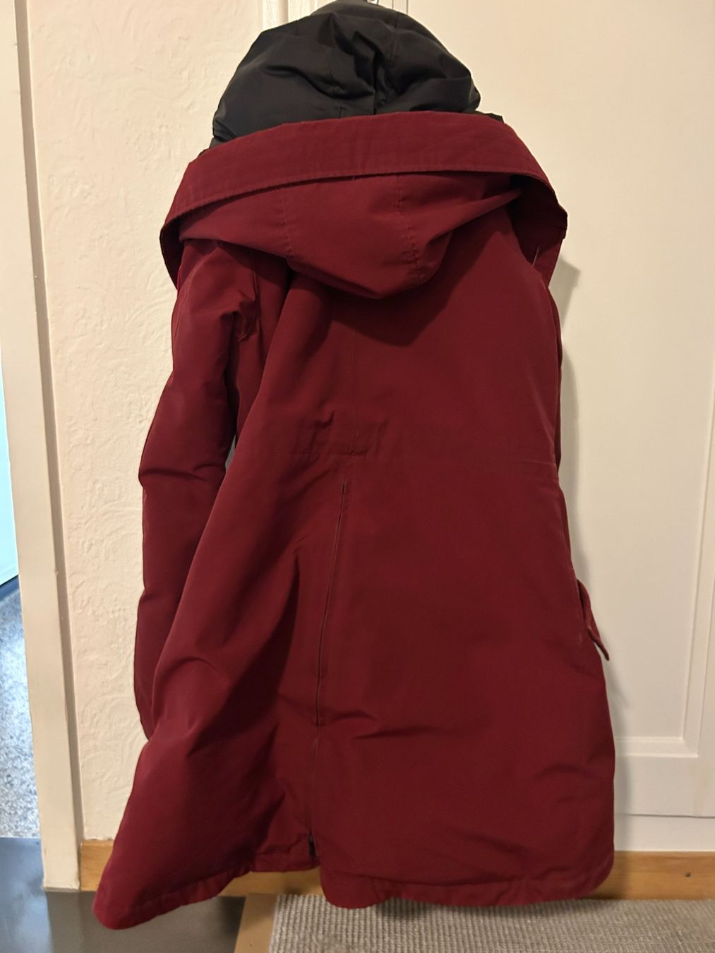 Canada Goose Cappotti: Canada Goose Winterparka Damen Grösse SP – Usato da Bern venduto da ewi21 3