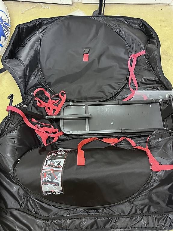 Vélos: Bike box/transport vélo – D'occasion à Genthod par cyr_w7fh 1