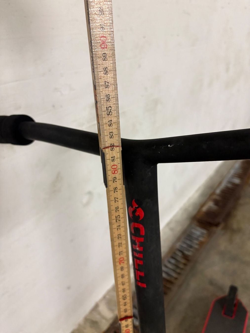 Chilli Kickboard: Chilli Pro 5000 in Rot/Schwarz – Usato da Stans venduto da gia_lxc9 2