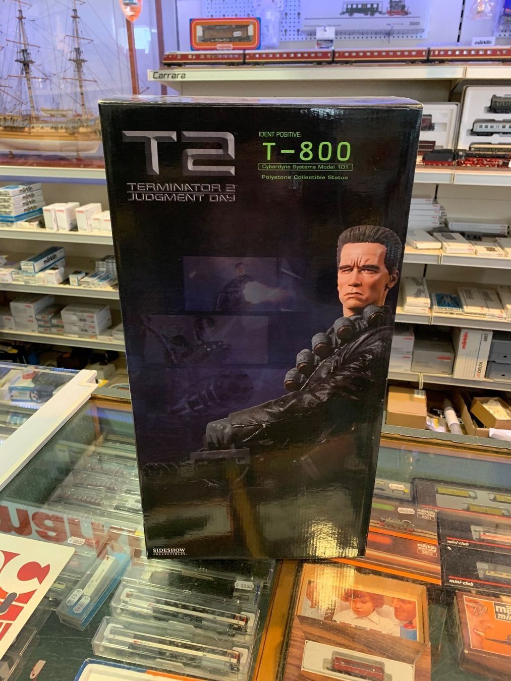 Statuette: Sideshow T2 Terminator figure Hollywood – Nuovo (secondo la descrizione) da Chiasso venduto da Carrara-Modellismo 5