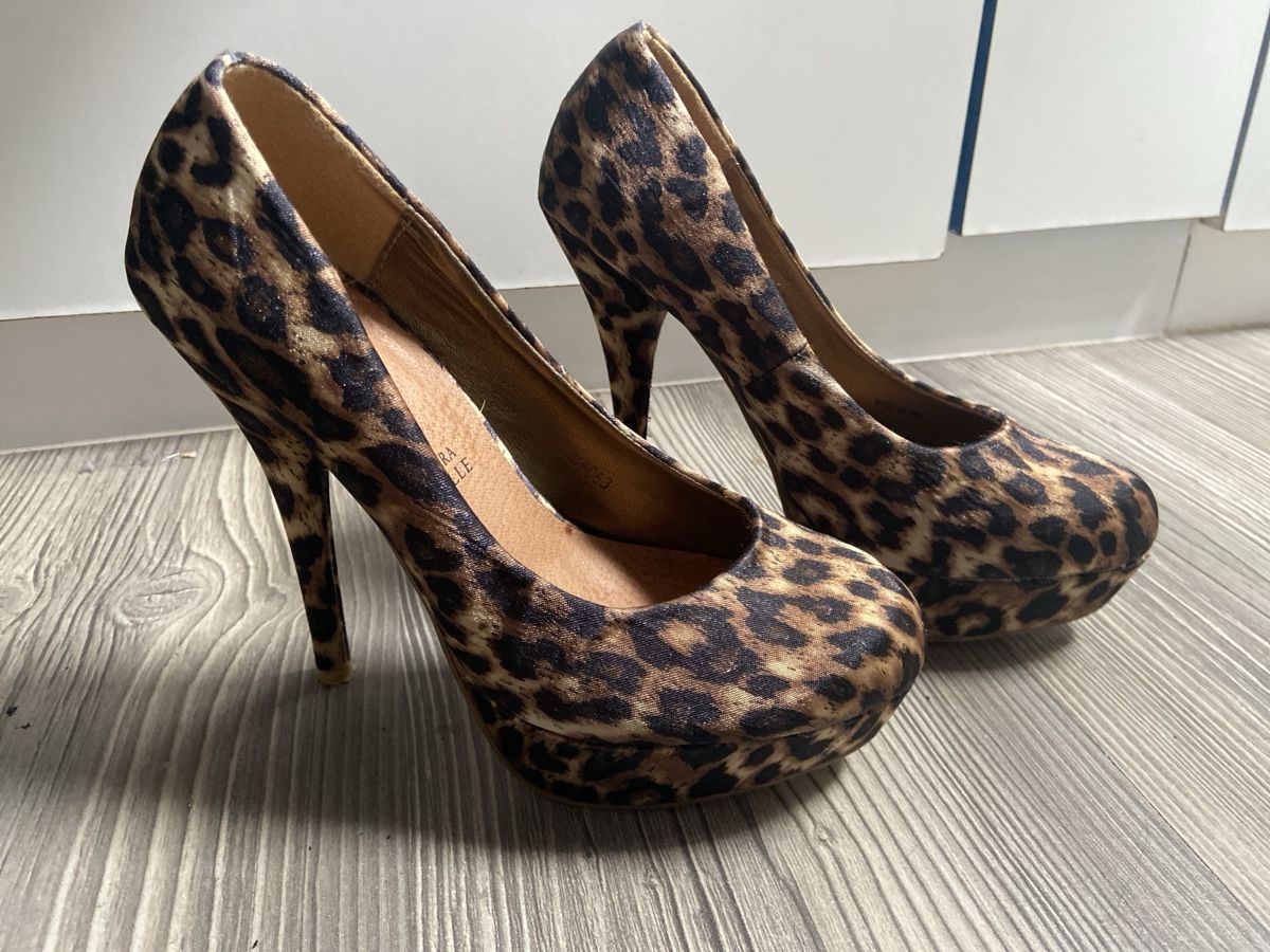 Scarpe da donna: High Heels in Leopardenmuster Gr37 – Usato da Sirnach venduto da SpeedyGT