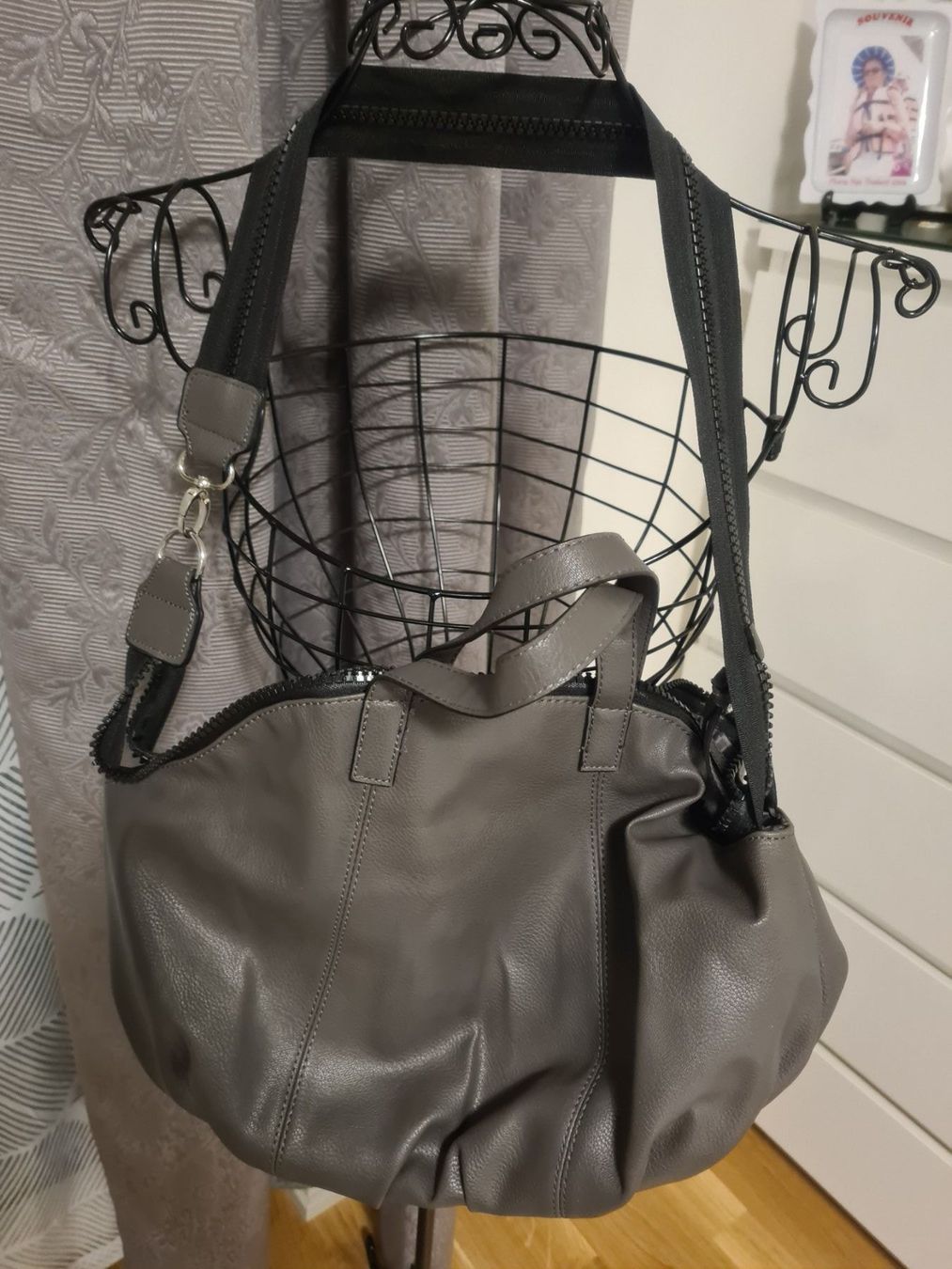 Borse da donna: Tasche Carpisa – Nuovo (secondo la descrizione) da zürich venduto da janjaz
