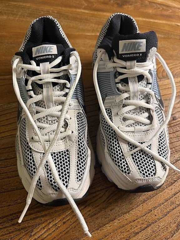 Damenschuhe: Nike Vomero 5 hellblau Gr.39 – Gebraucht aus Weingarten-Kalthäusern von Nonino01 2