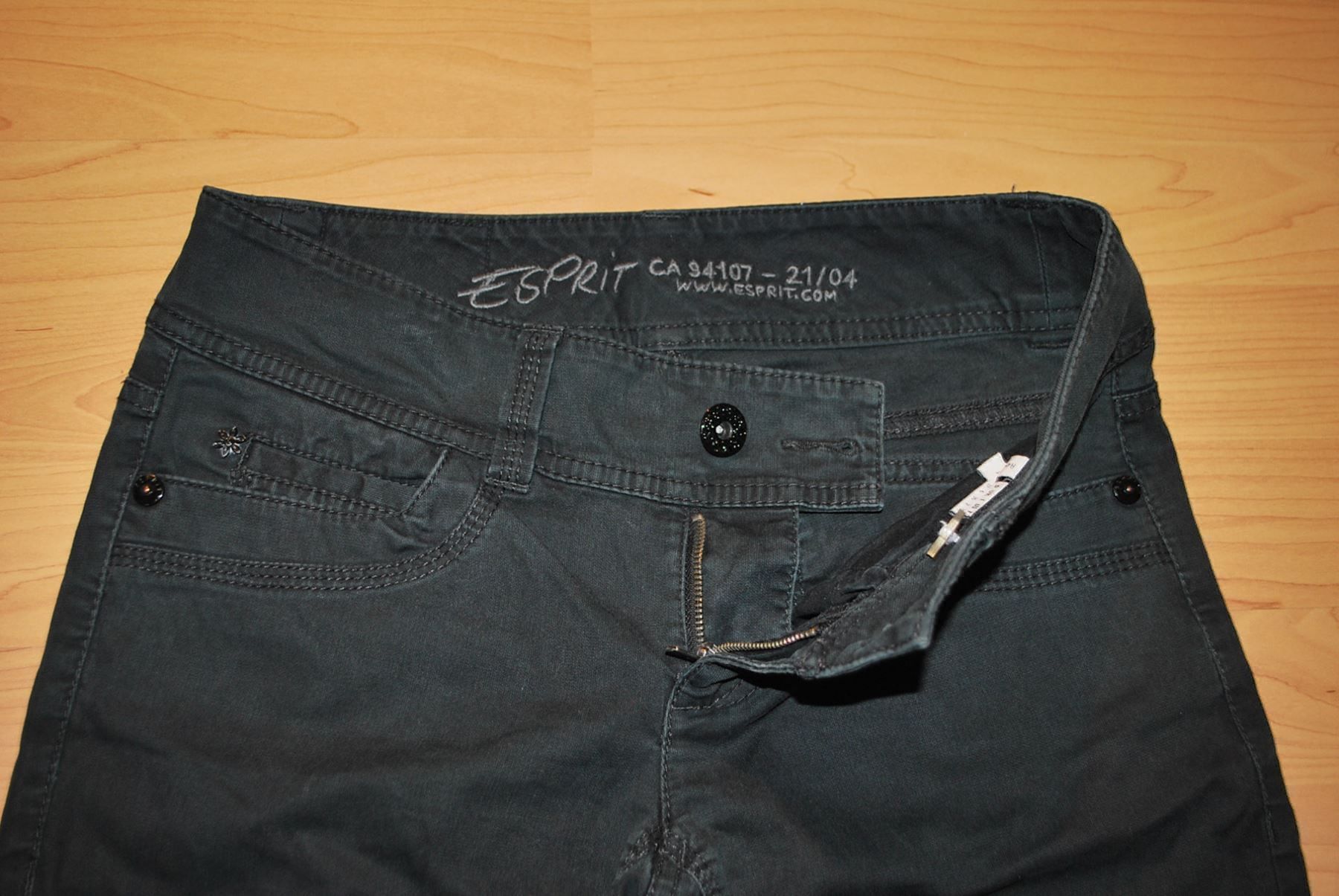 Esprit Jeans: ESPRIT Jeans REGULAR taille / Grosse 32 CH – Usato da Cossonay-ville venduto da Super-Price-Quality 3