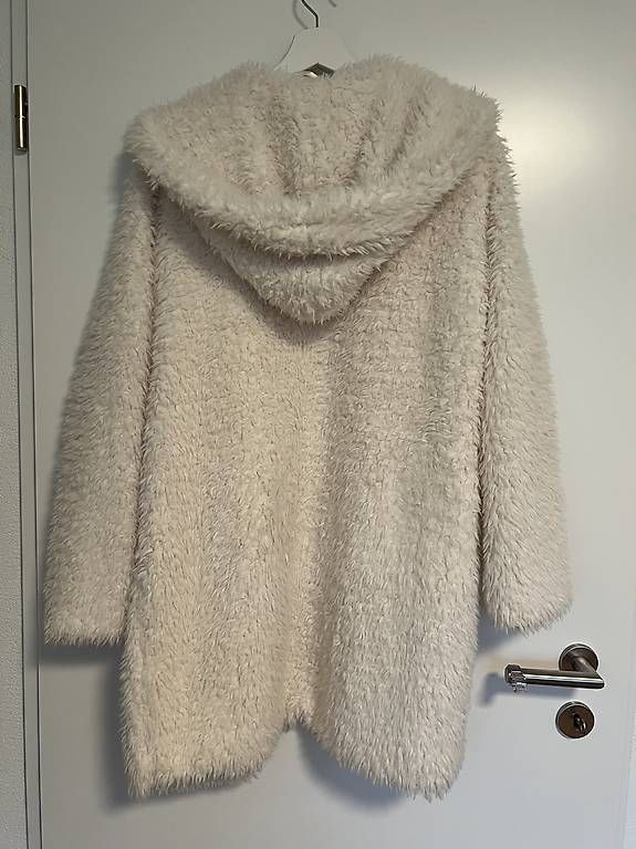 Cappotti: Flauschiger Mantel winterweiss Gr. 38 – Usato da Sevelen venduto da ale_v29l 3