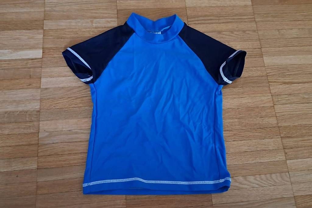 Camicie, T-shirt & Polo: Schwimmshirt Grösse 86 – Usato da Weisslingen venduto da debi1992