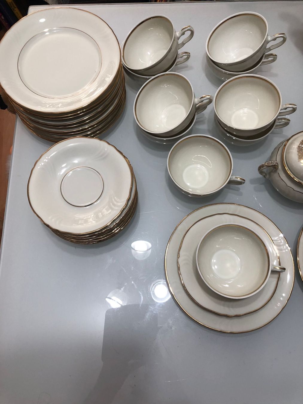 Set di piatti: Wunderschönes "Bavaria" Kaffeeservice – Usato da Röschenz venduto da Tashroal 2