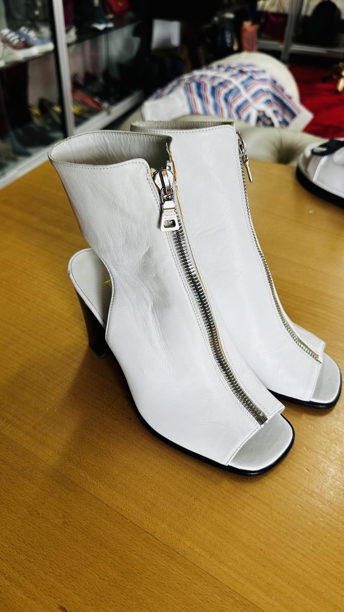 Scarpe da donna: Prada Schuhe – Nuovo (secondo la descrizione) da Lachen SZ venduto da HelvetiaLuxury 5