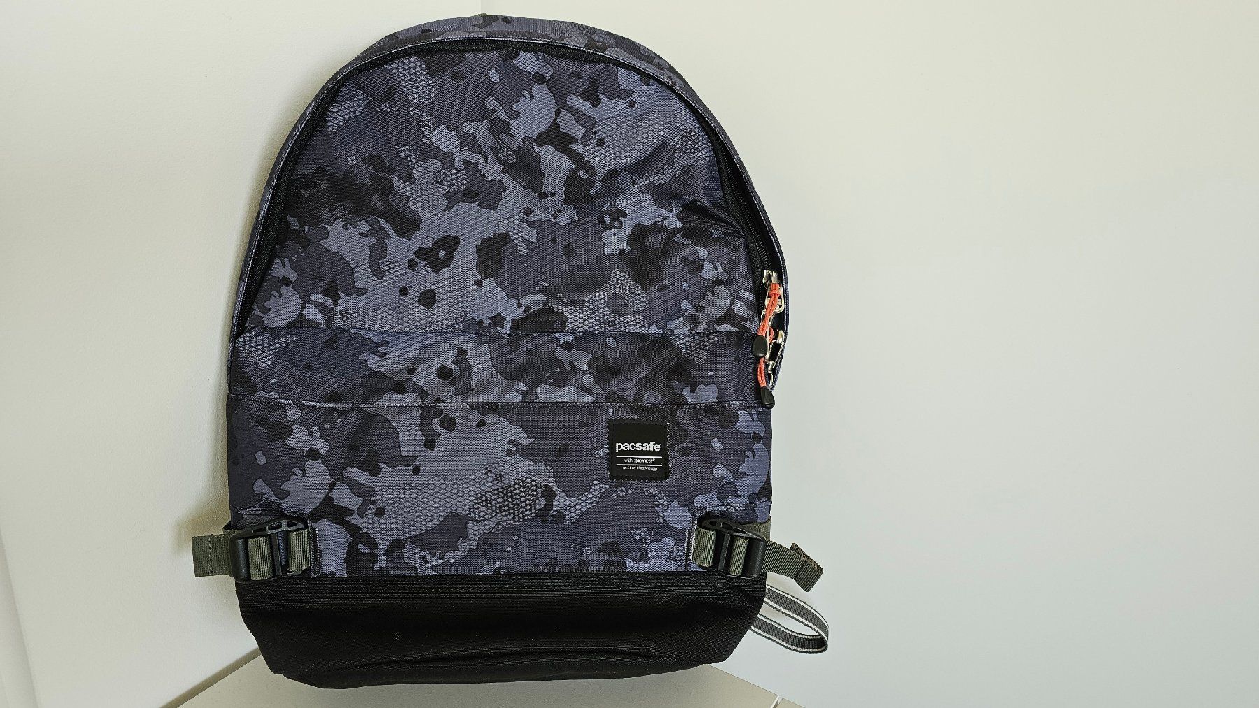Pacsafe Sacs à dos: pacsafe Rucksack 20l – D'occasion à Uitikon Waldegg par Haydee12
