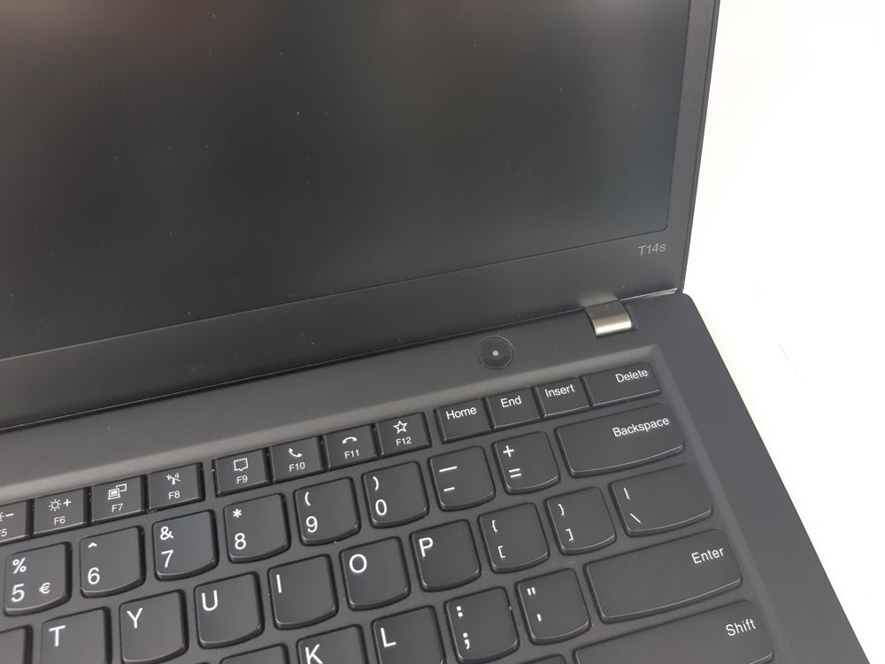 Lenovo ThinkPad T14s G1 / i5-10310U / 16 / 256 / CH Layout 8