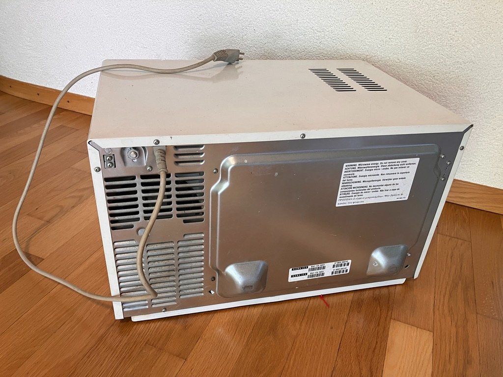 Bauknecht Elettrodomestici da cucina: 2 Mikrowellen Bauknecht MCCD 1825 Duo/Fust Novamatic MW-6800 – Usato da Fislisbach venduto da Promo 4