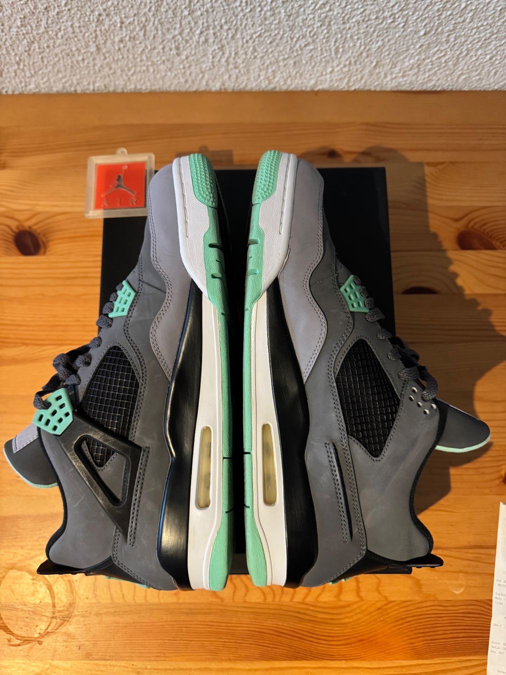 Jordan Herrenschuhe: Air Jordan 4 Retro Green Glow -2013 – Gebraucht aus Zürich von sell_my_stuff 2
