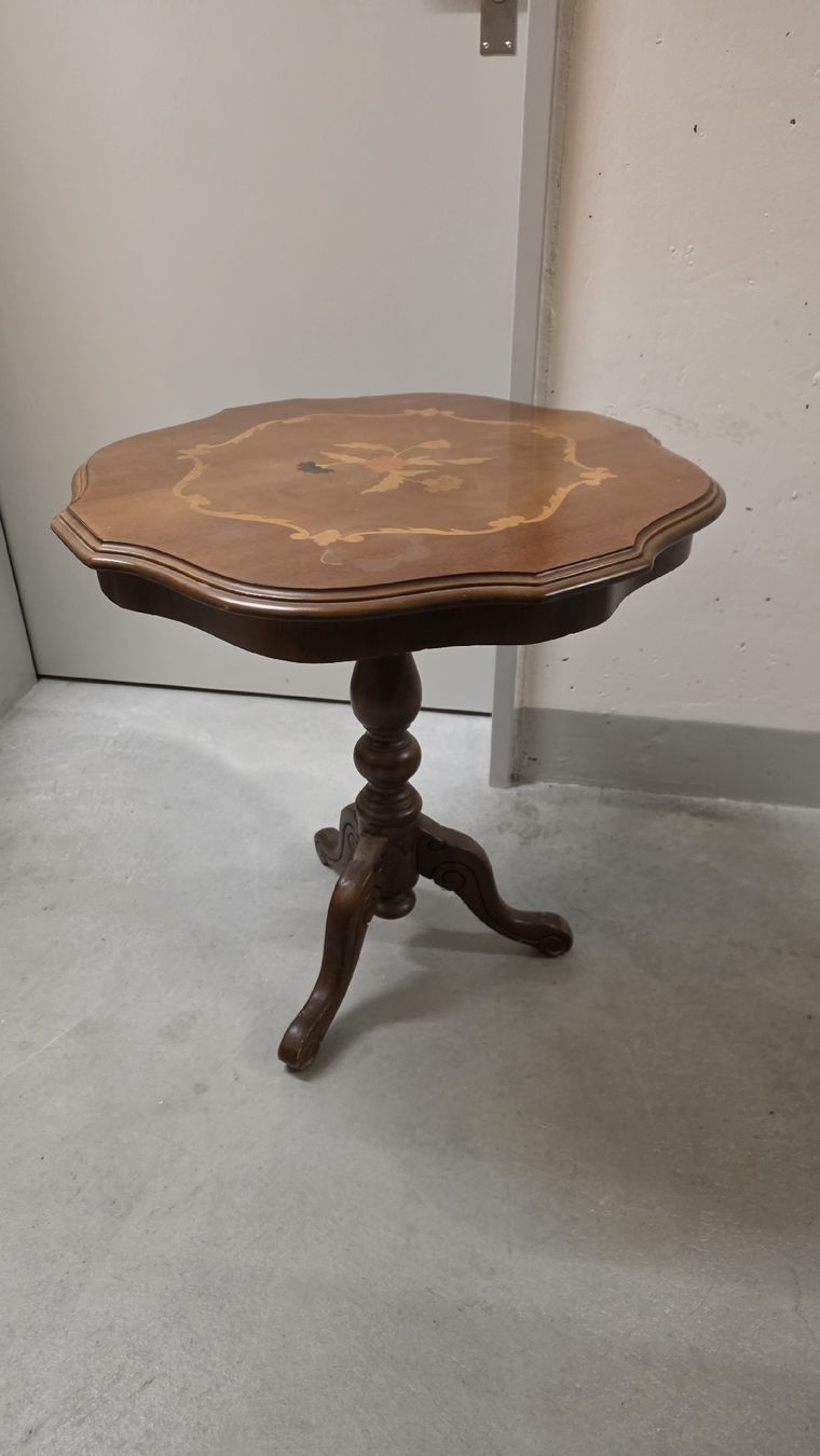 Tavoli: Runder Holztisch mit Blumenintarsien  – Usato da Suhr venduto da Arielle123