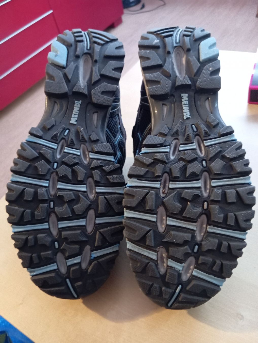 Meindl Scarpe da donna: Meindl Damen-Trekkingschuh Gr. 41 – Nuovo (secondo la descrizione) da Langnau i. E. venduto da tho_n6n5 2