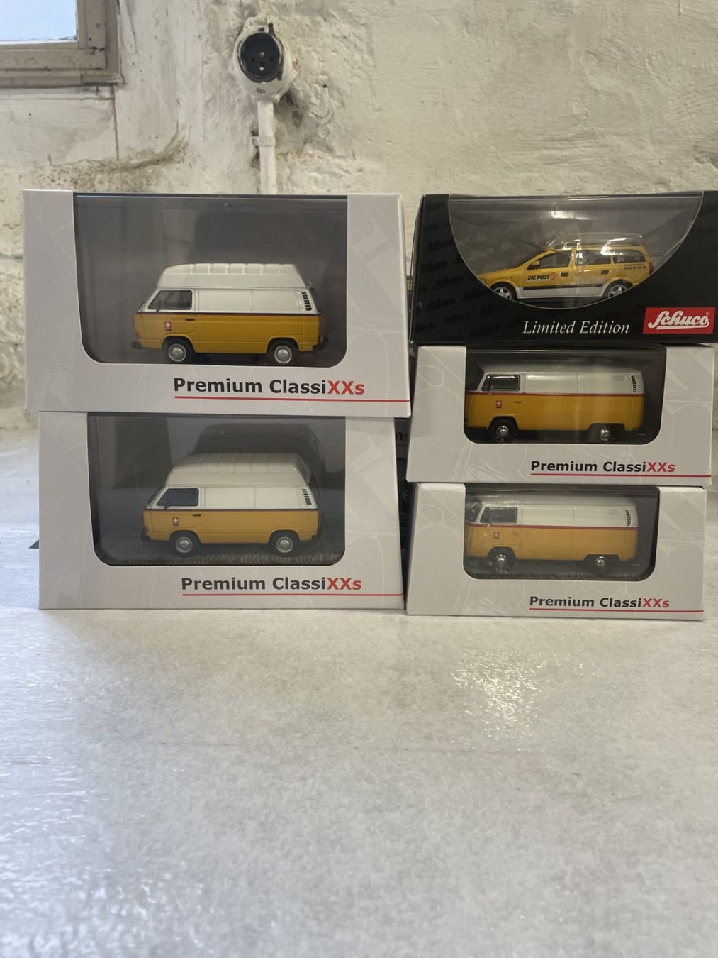 VW Bus PTT Sammlung 1:43 Premium ClassiXXs + Schuco LIMITIER (Neu und ...