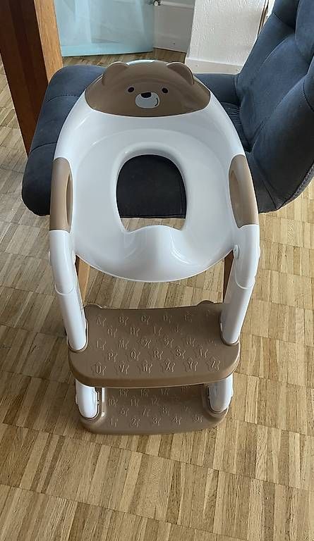 WC: Wc Sitz, Trainer höhenverstellbar – Gebraucht aus Wil SG von bea_zl8t