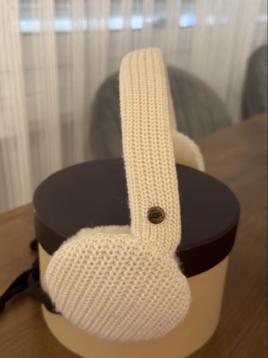 Ugg Copricapi, berretti & cappellini: UGG Ohrenwärmer – Nuovo (secondo la descrizione) da Jona venduto da nik_bdd9 1