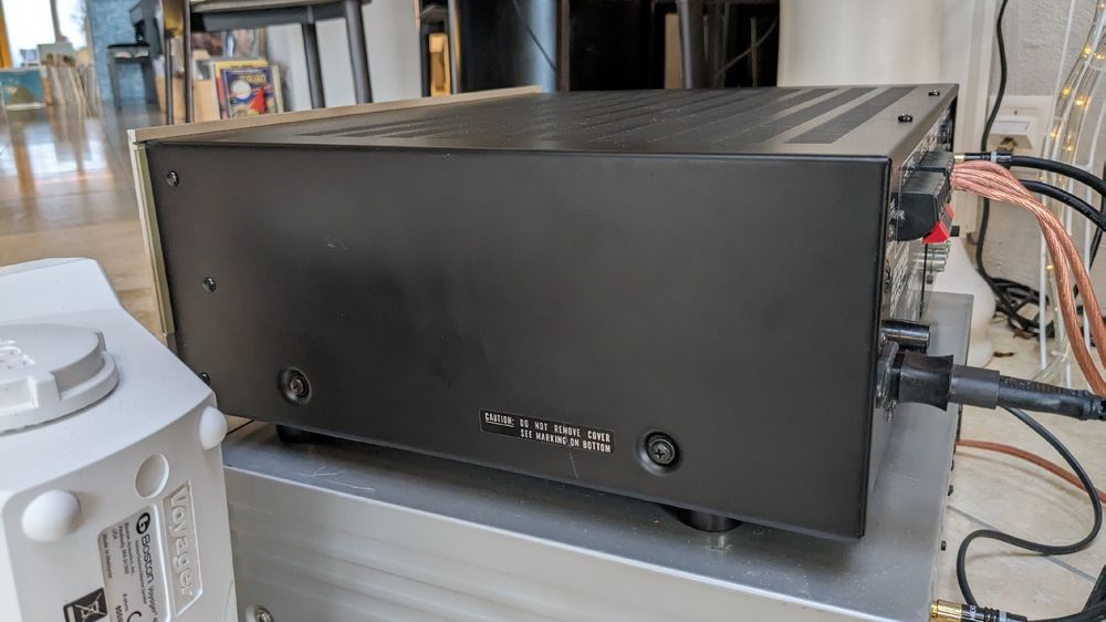 Ampli - préampli hi-fi vintage Marantz Model 1070 SSP Stéréo amplifier