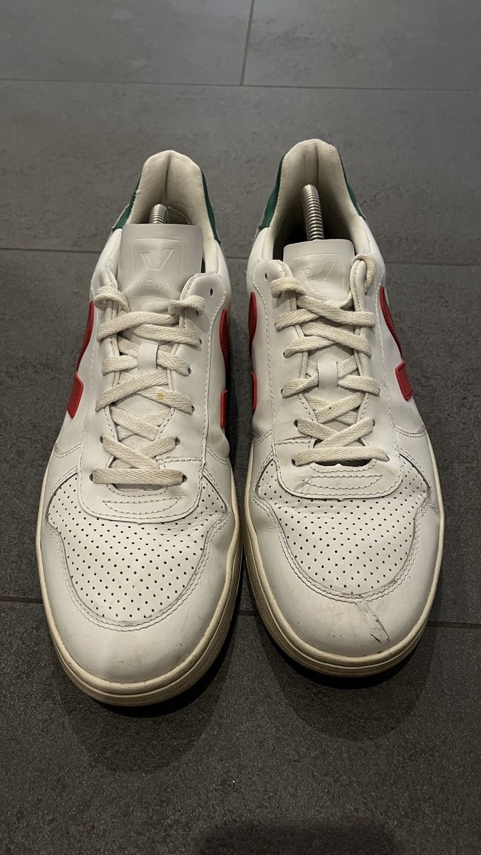 Veja Scarpe da uomo: Veja V-10 Sneaker Gr. 45 – Usato da Aeschi b. Spiez venduto da lou_d5wc