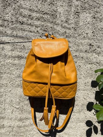 Kleiner eleganter Kunstleder Tagesrucksack mit Kordel Detail