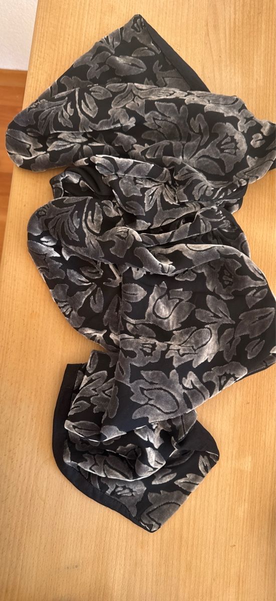 Foulards, Tücher & Schals: Seidenschal – Gebraucht aus Bern von fab_tx65