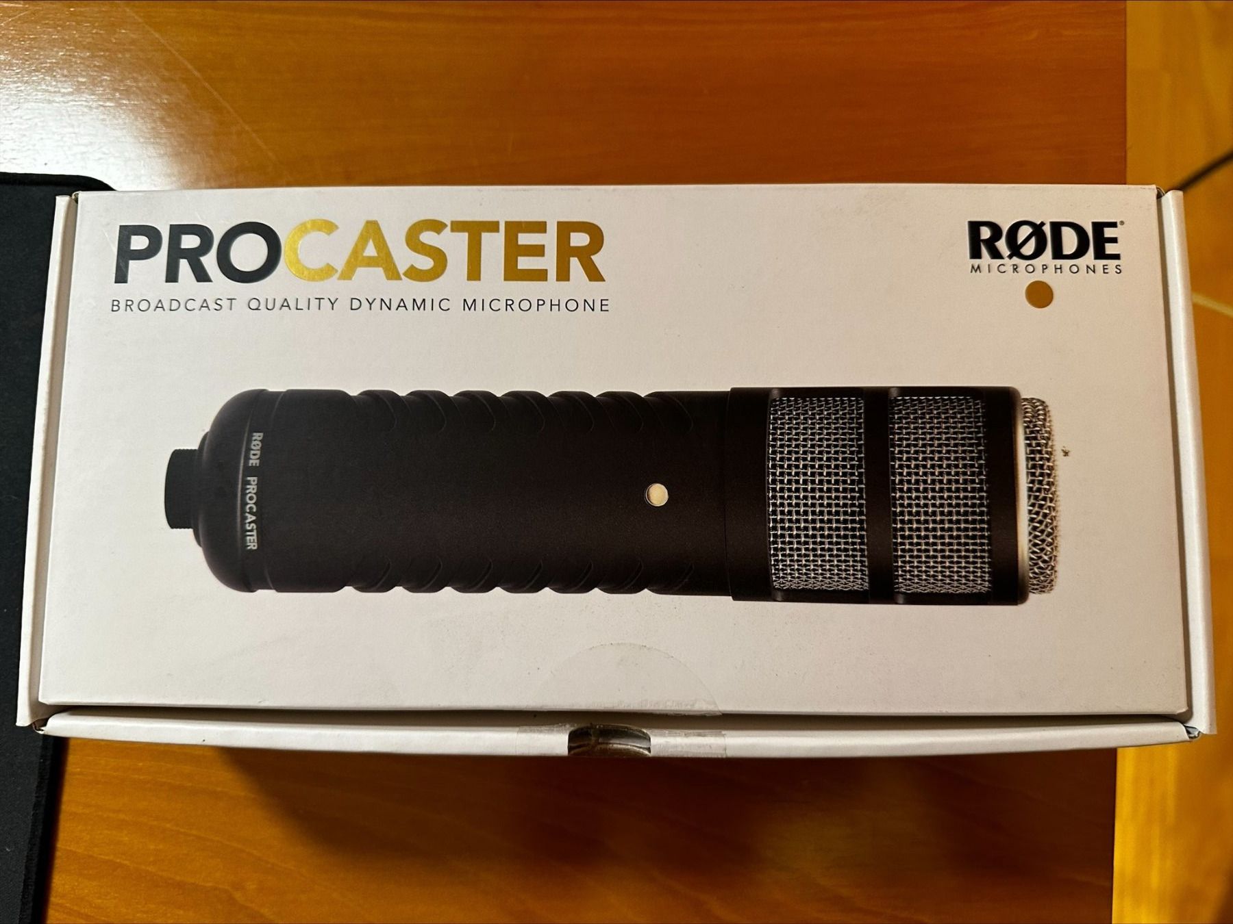 Røde Mikrofone: Rode Procaster set mit Shock Mount & Studio arm – Neu (gemäss Beschreibung) aus Unterkulm von  1