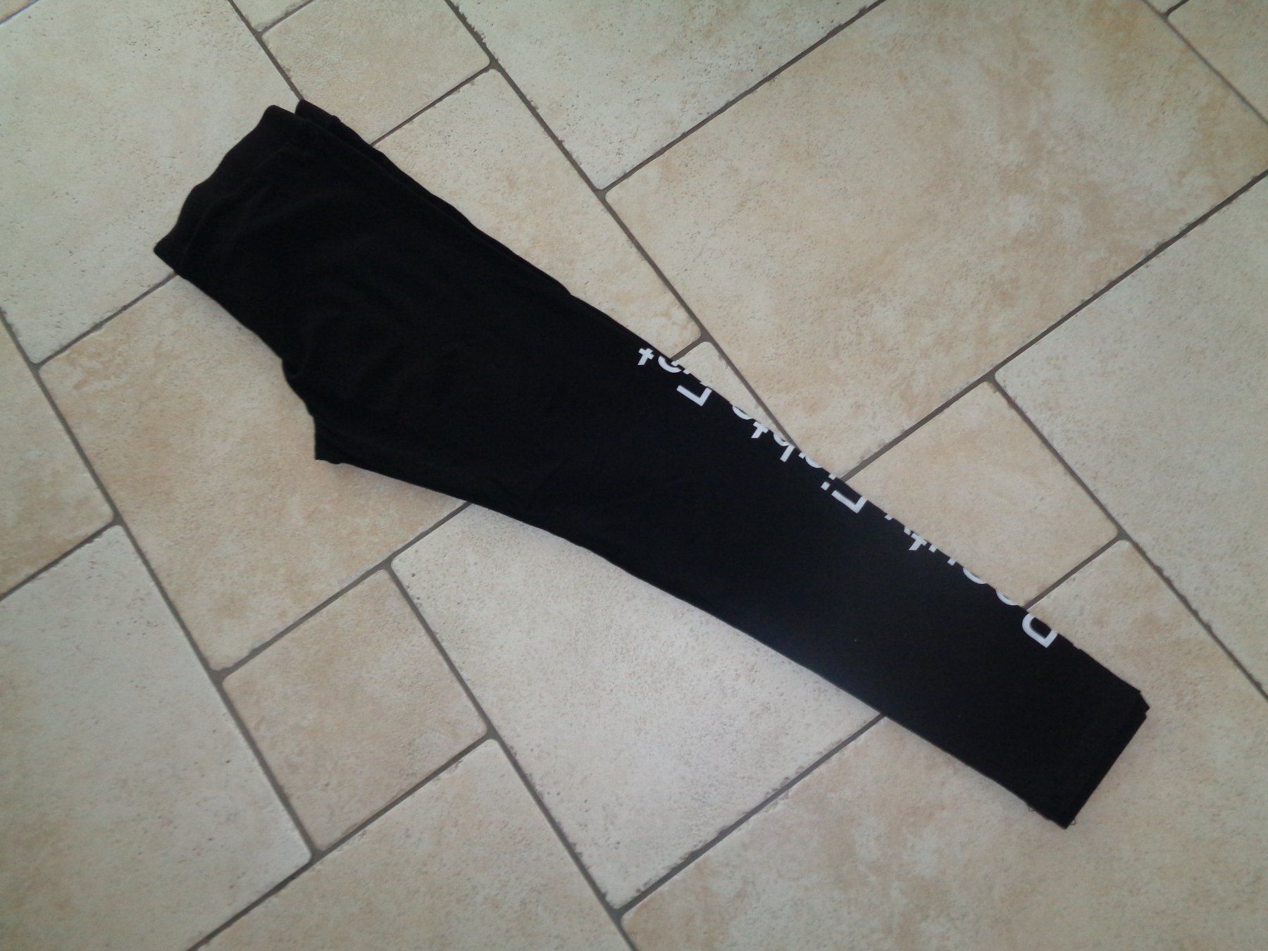 Leggings: Sporthose Leggings  Grösse L – Usato da Kreuzlingen venduto da Robi-2003 3