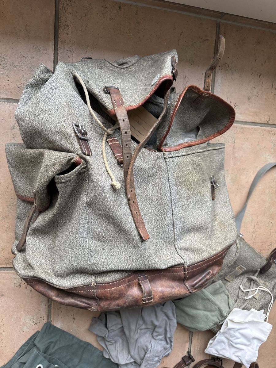 Schweizer Armee Zaini: Vintage Militär Rucksack – Usato da Horriwil venduto da Carrera68 4