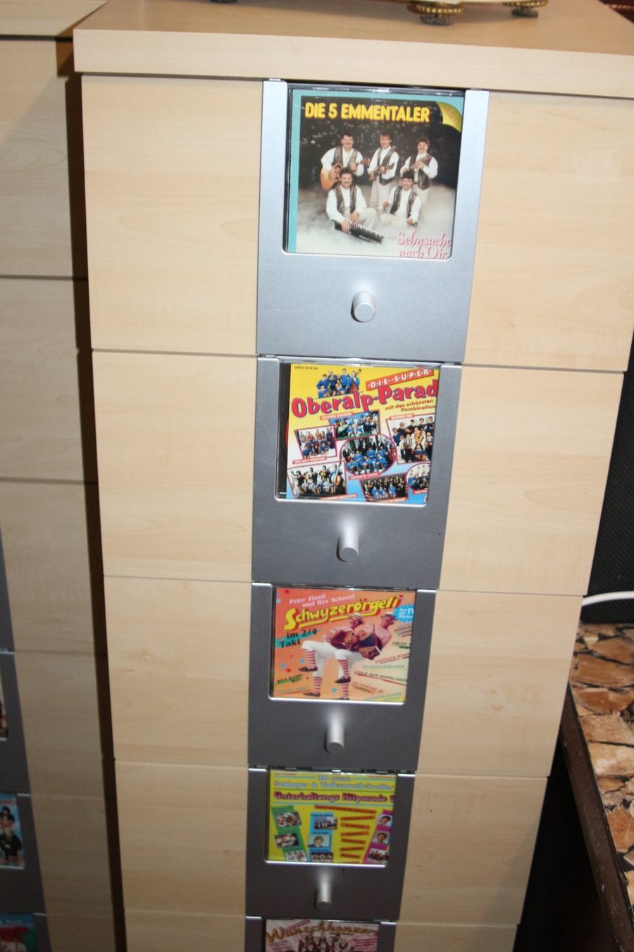 CDs: 2Stk. CD-Schrank mit über 450 Stück. CD – Gebraucht aus Benglen von polli77 1