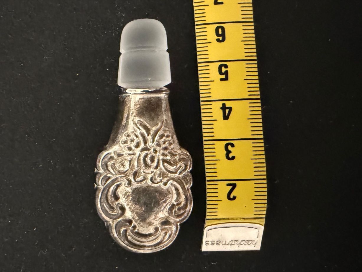 Flaconi: Schweres silber (oder versilbert) Flacon, rar, Vintage – Usato da Egg b. Zürich venduto da Mogli93 2