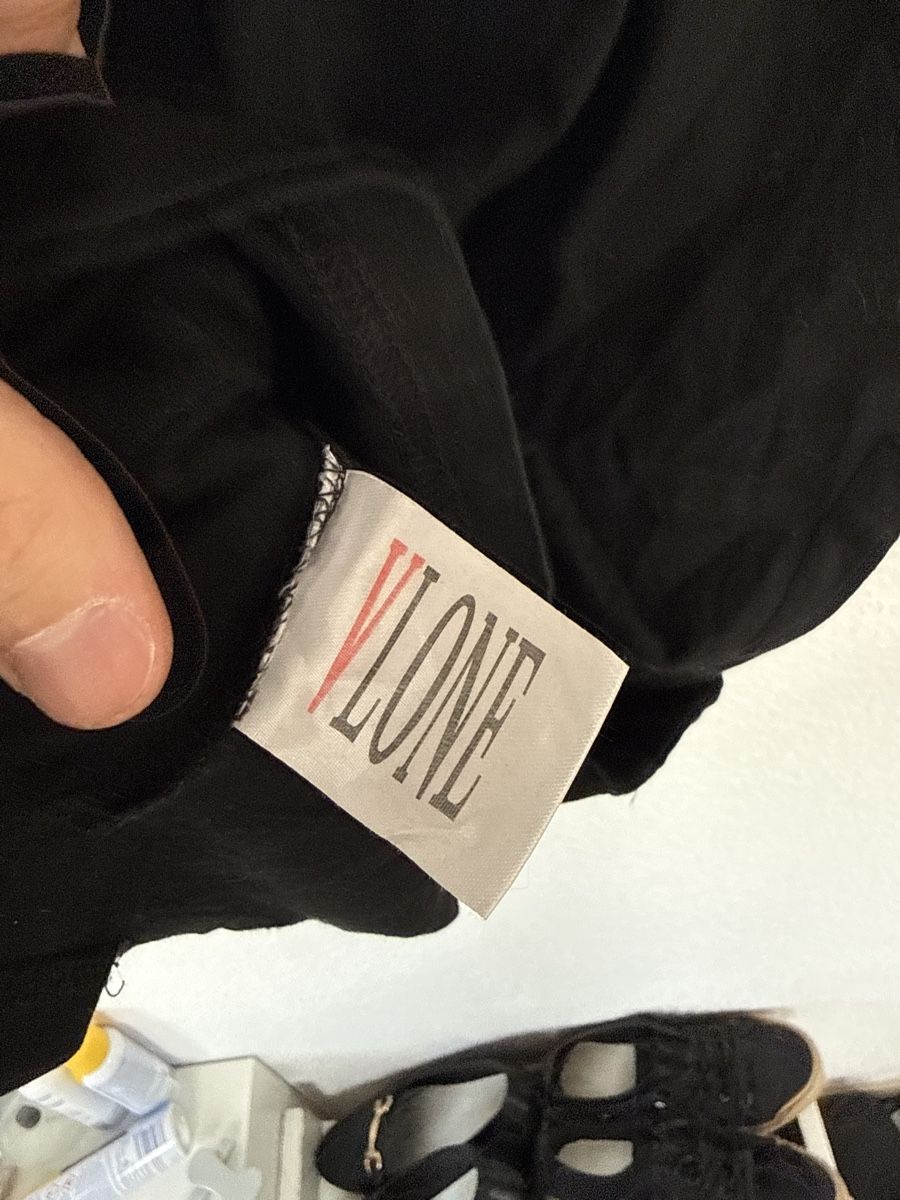 Vlone T-shirt: T-shirt Vlone taille M – Usato da Lausanne venduto da D.Kneuss 2