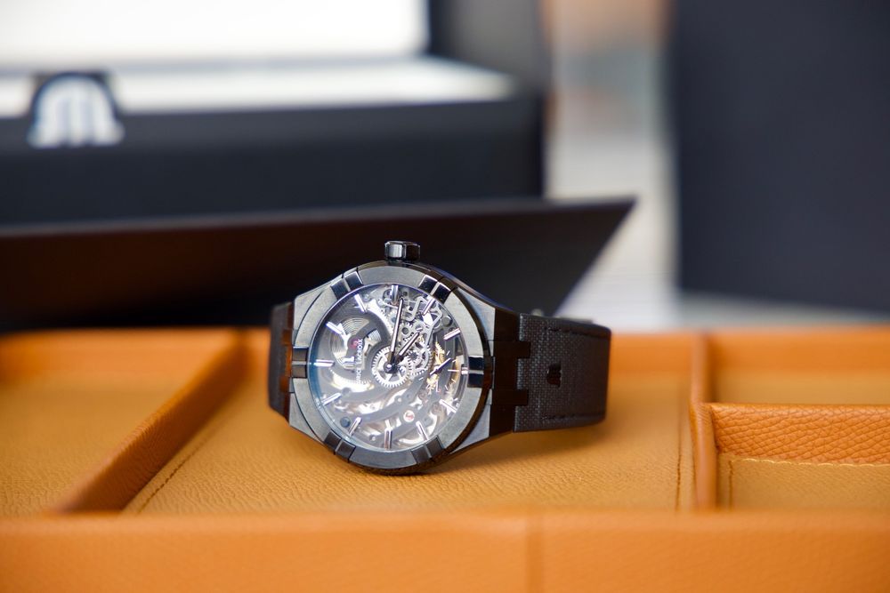 Maurice Lacroix Orologi: Maurice Lacroix AI6028-PVB010301 64/250 längst Ausverkauft – Usato da Emmenbrücke venduto da SuperFanShop 8