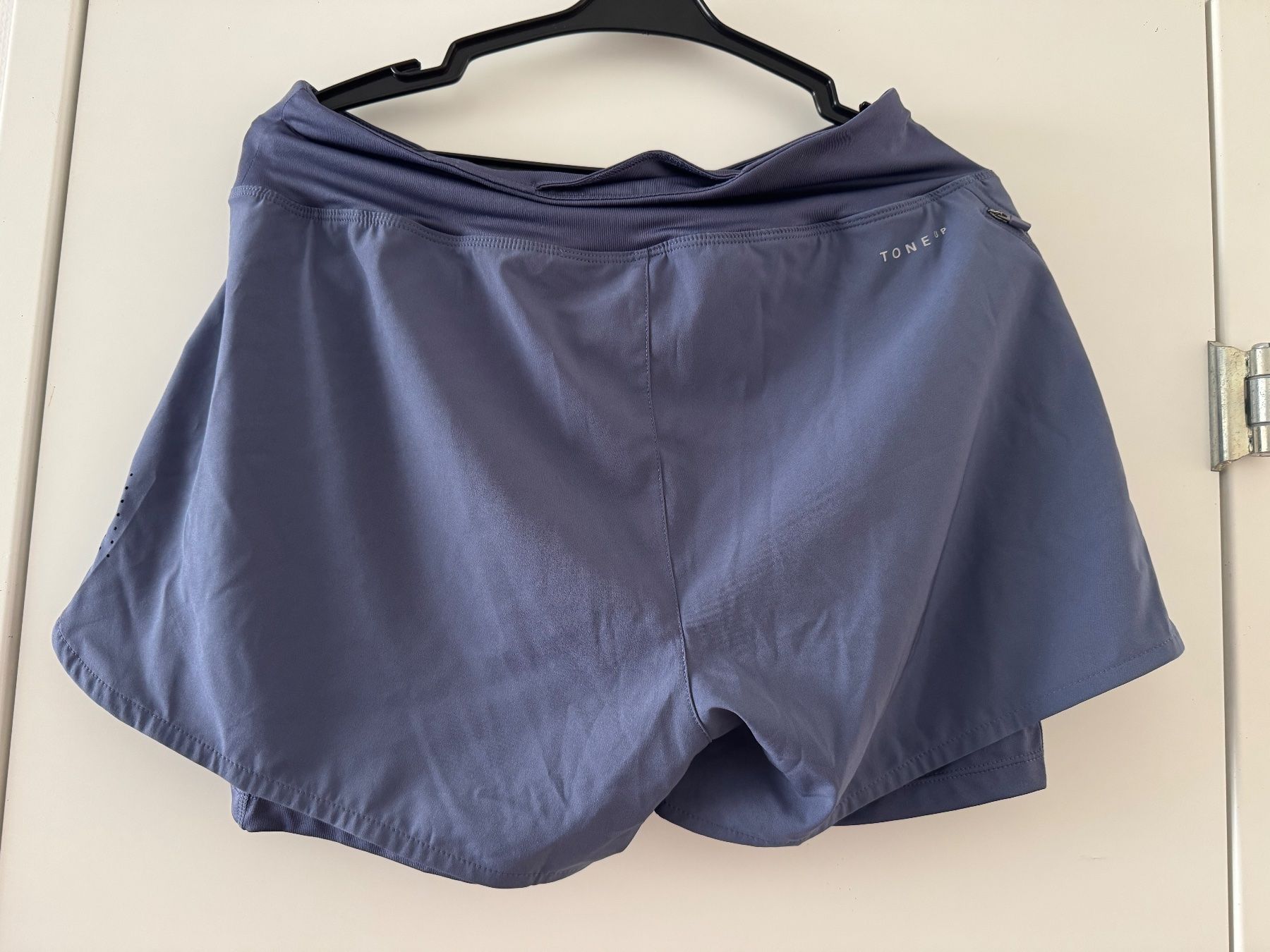 Pantaloni: Shorts 2 in 1 – Usato da Obfelden venduto da cesarina10 2