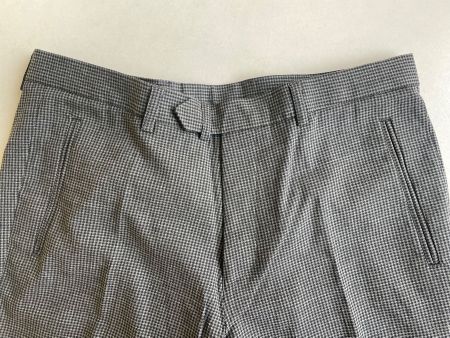 Klassische und neue Herrenhose, Grösse 42, in Grau