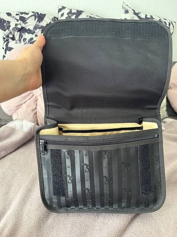 Maison Mollerus Borse: MAISON MOLLERUS MESSENGER LAPTOP TASCHE – Usato da Zürich venduto da bil_s7tp 1