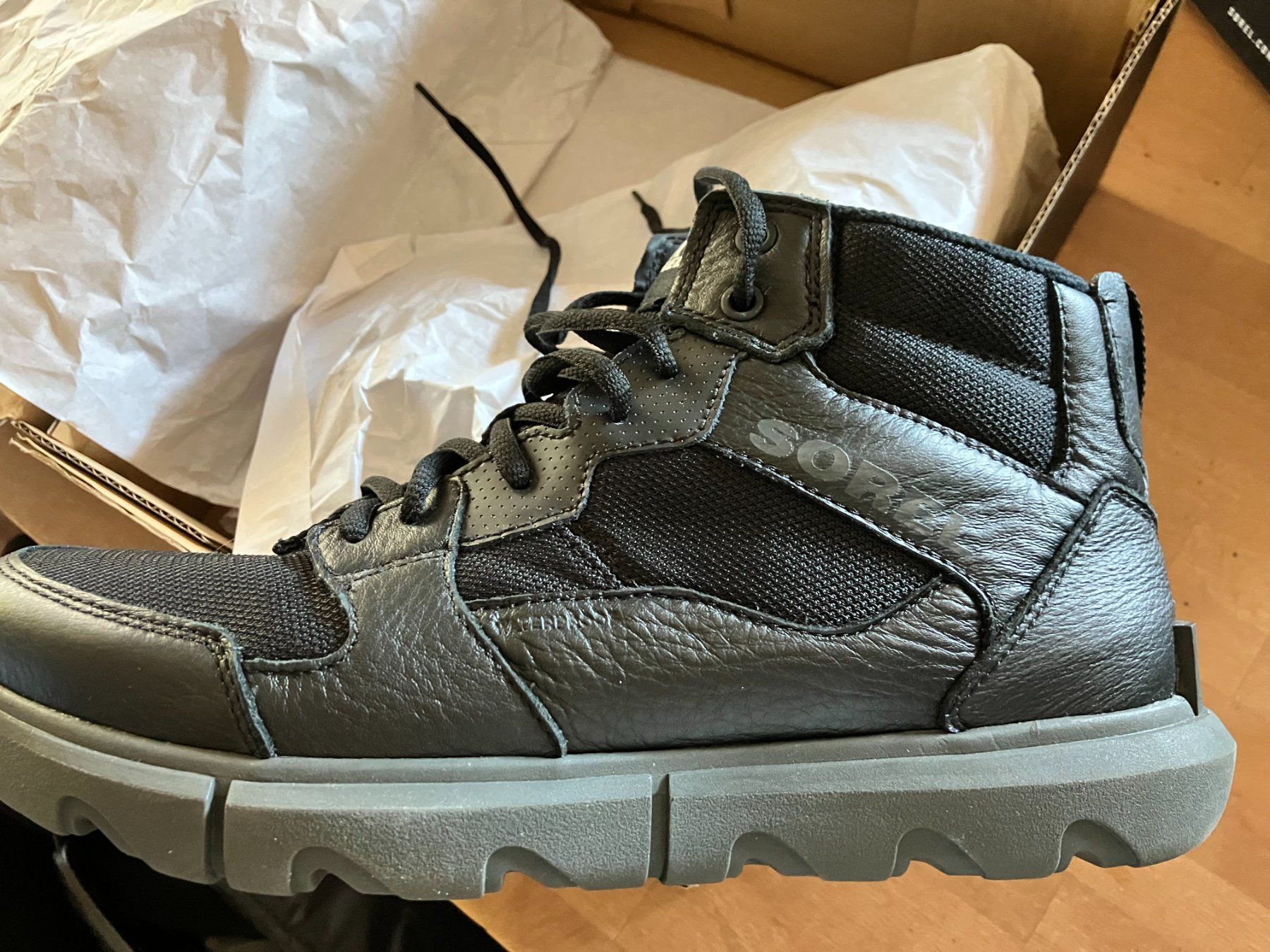 Sorel Scarpe da uomo: sneakers montantes – Nuovo e nell'imballaggio originale da Fontenais venduto da Vava68