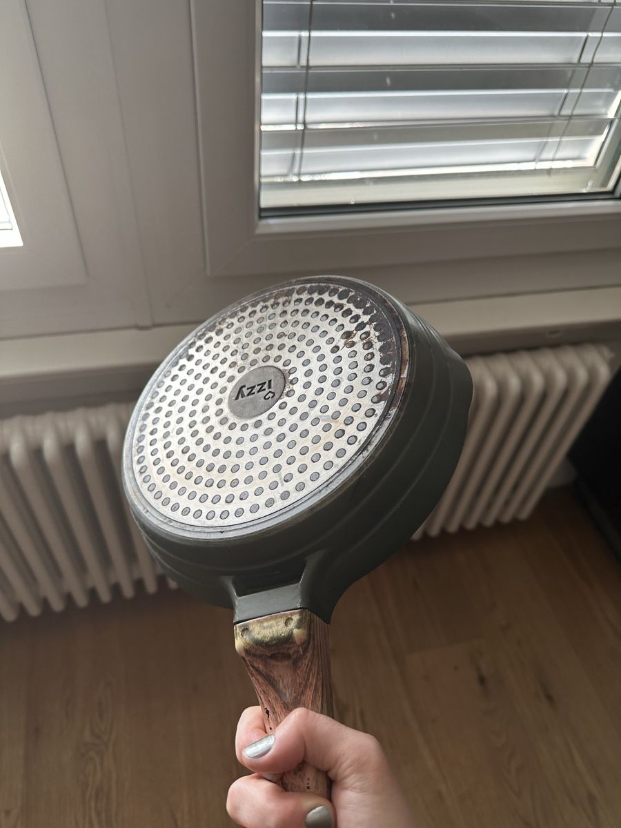 Pfannen: Izzy Pan with Handle Used – Gebraucht aus Zürich von annacoda 1