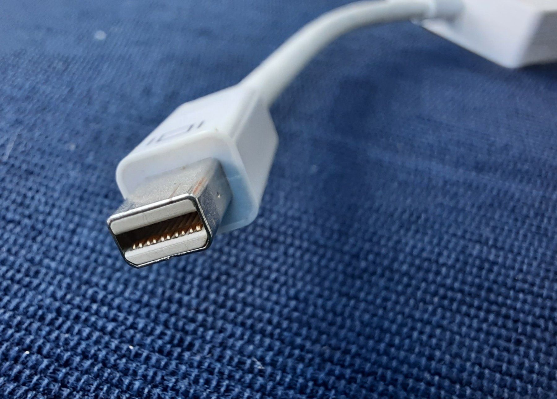 Unità & Adattatore: DisplayPort Adapter – Usato da Giswil venduto da aethra 2