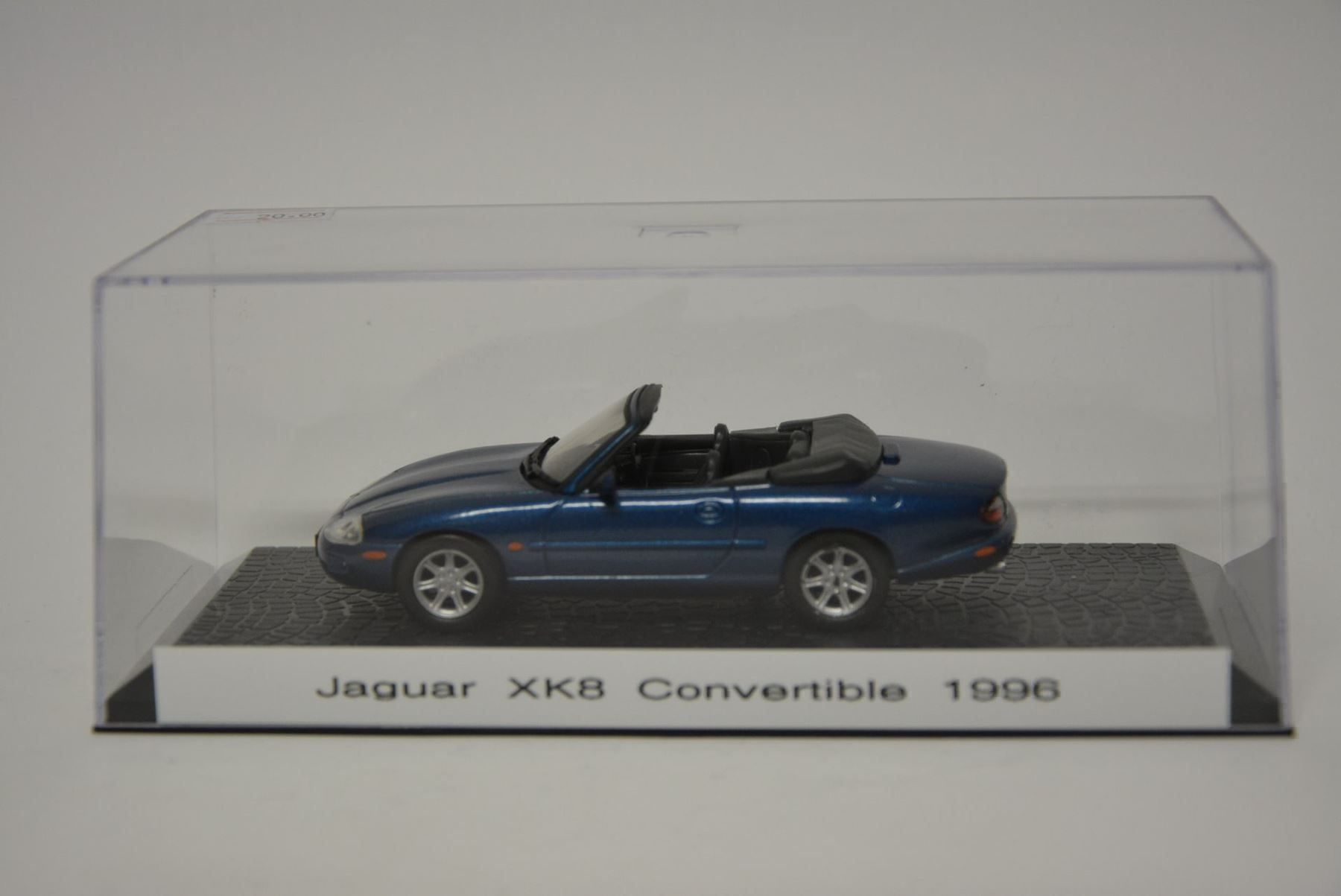 Jaguar Modellautos: Jaguar XK8 Convertible 1996 , 1:43 – Neu (gemäss Beschreibung) aus Goldach von Feivel9