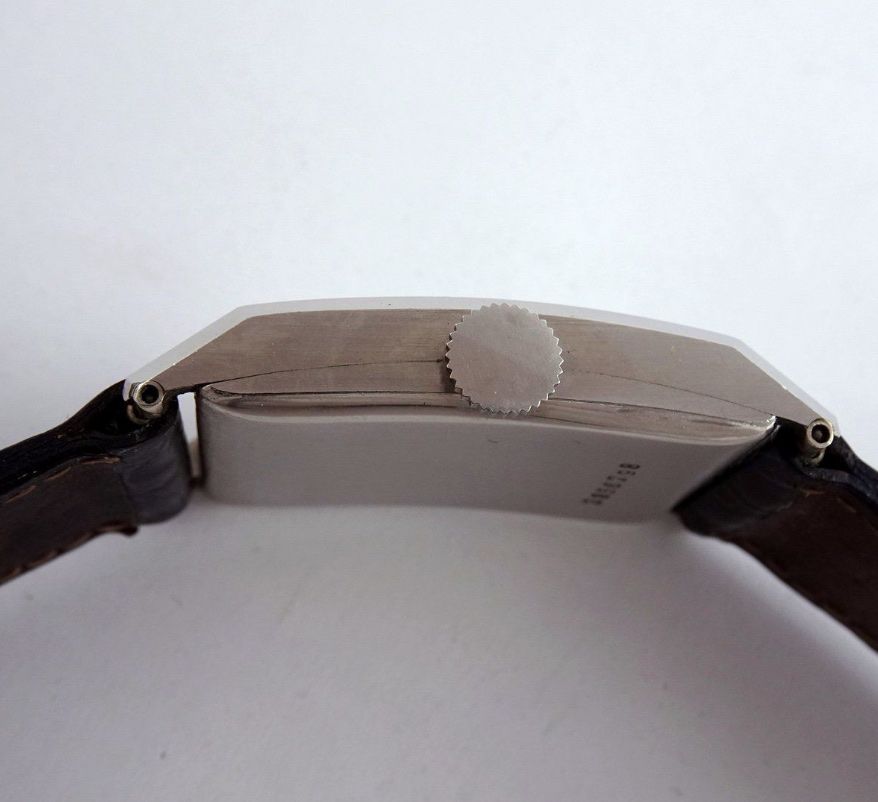 Eterna Orologi: 1940er Vintage Eterna Rectangular mechanisch – Usato da Untersiggenthal venduto da TimeandShine 3