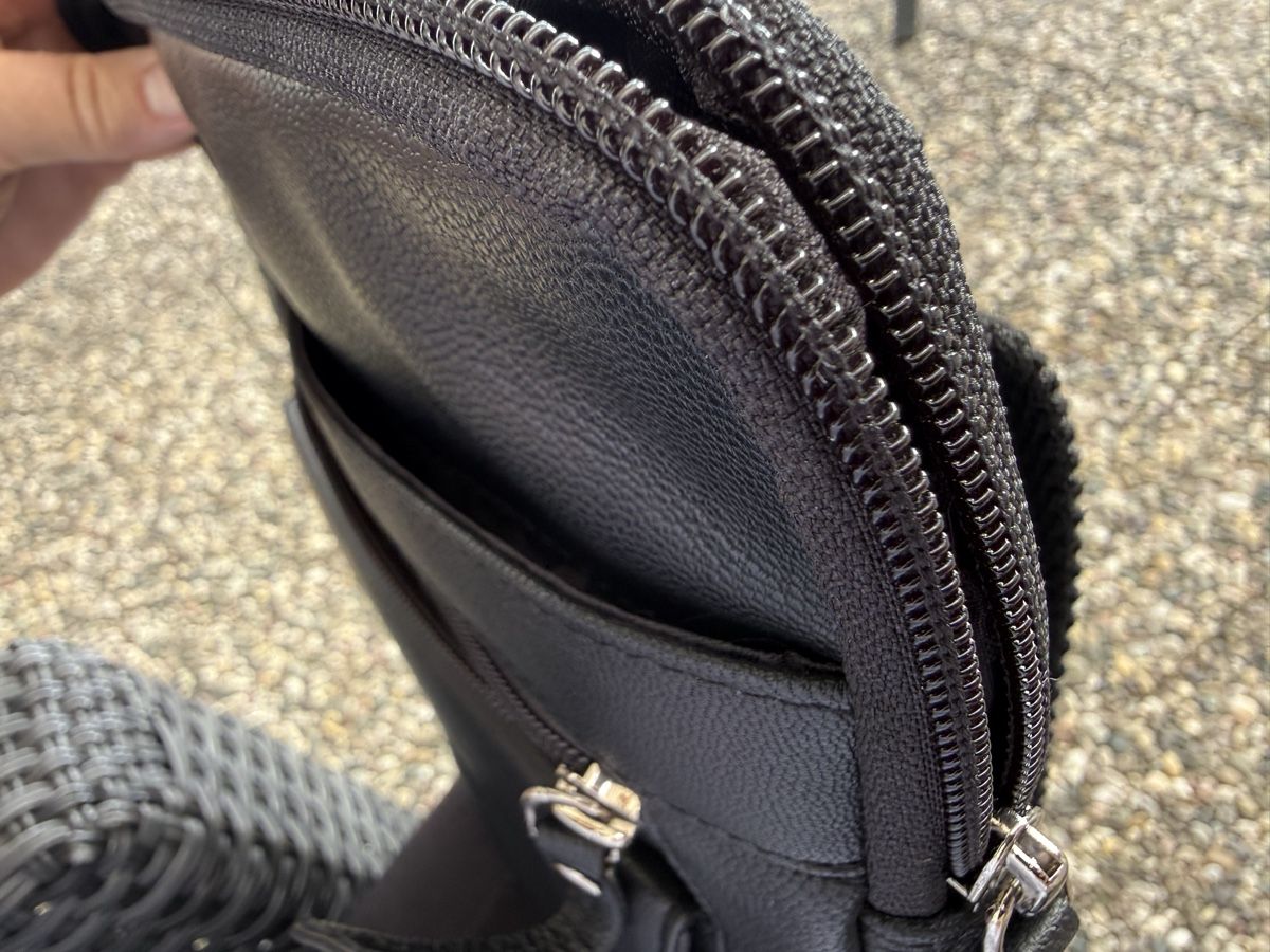 Borse: Schwarze Leder-Herrentasche Neu – Nuovo e nell'imballaggio originale da Ebikon venduto da elischka 5