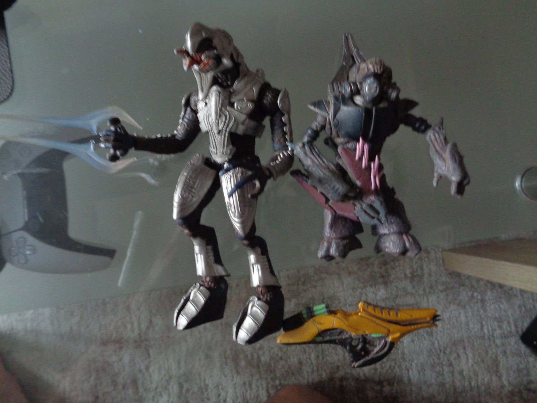 Figurines: HALO Arbiter und Grunt – D'occasion à sargans par Angamar