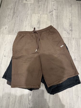 Off white resort shorts M