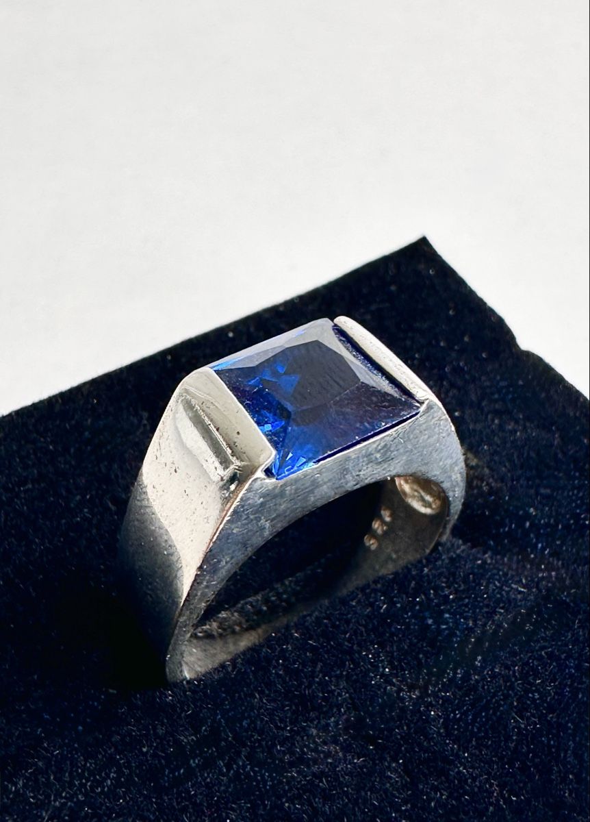 Anelli: 925 Silberring mit tiefblauem Stein/ Silverstar / Gr.  68 – Usato da Bern venduto da neon317 8