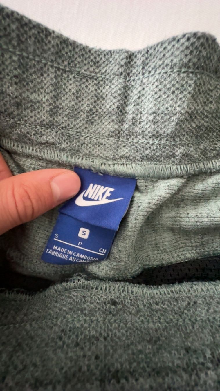 Hosen: Nike Hose – Gebraucht aus Basel von ari_qn6c 5