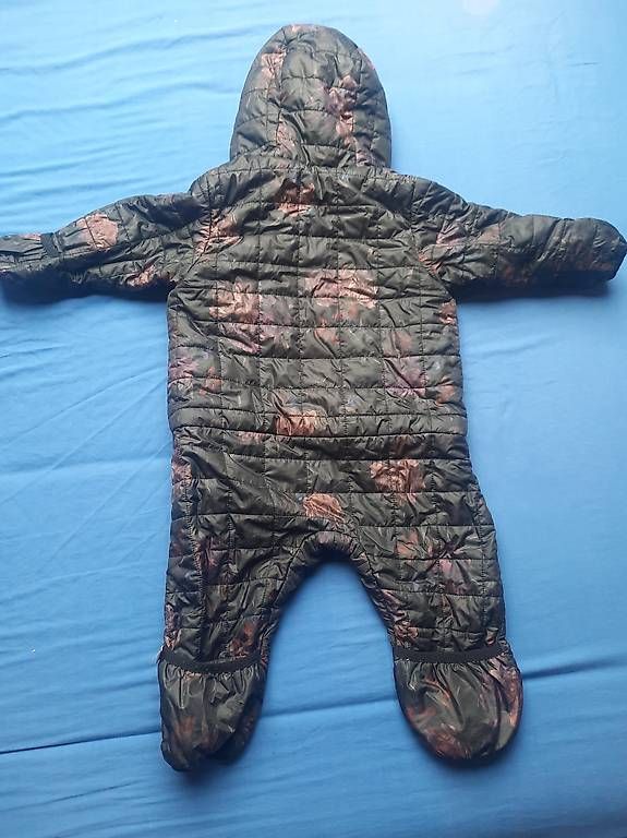 Completi: Combinaison hiver enfant 6-12 mois – Usato da Vevey venduto da gui_9x5l 1
