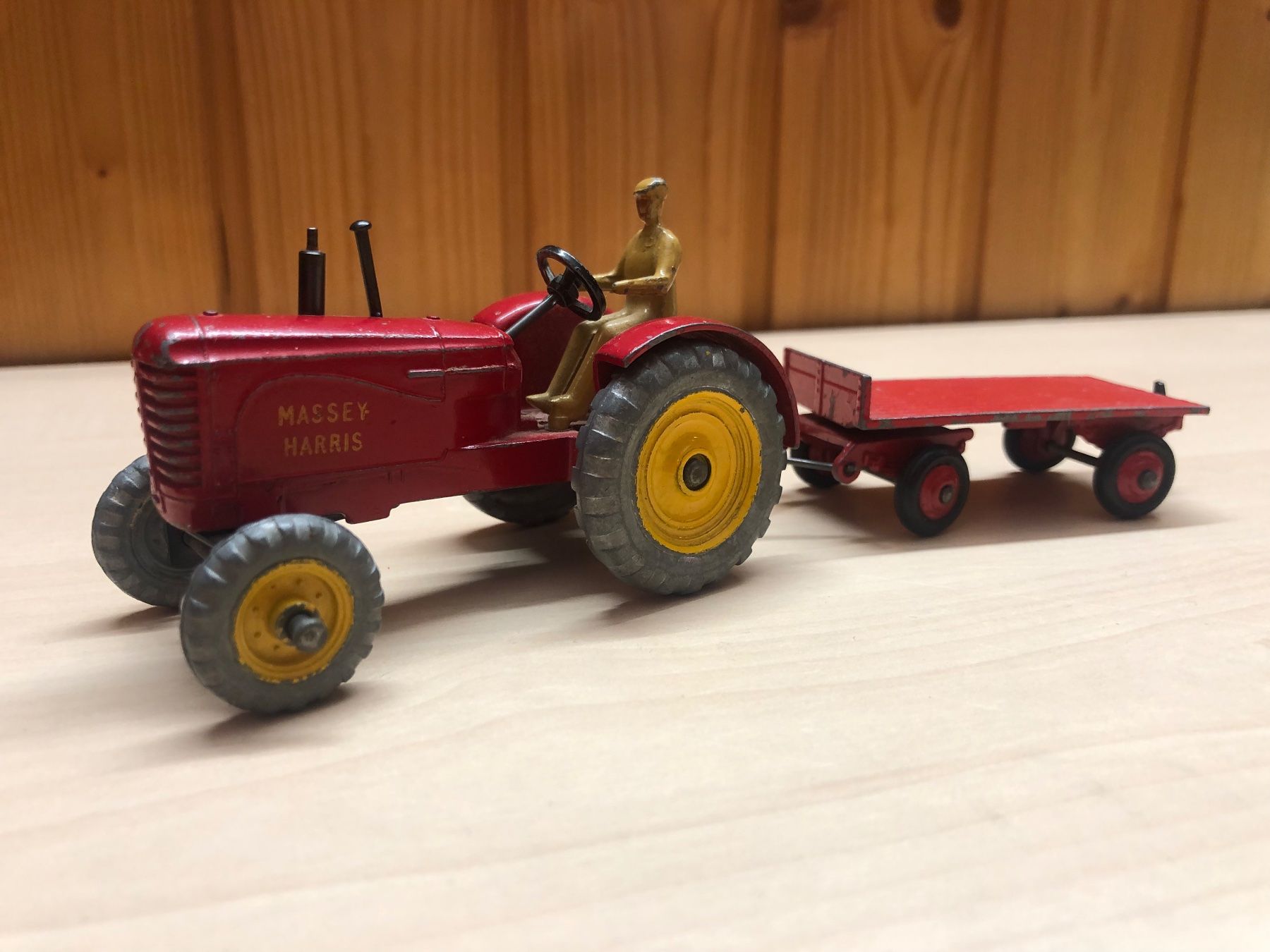 Massey Harris トラクター 1/43※Dinky Toy