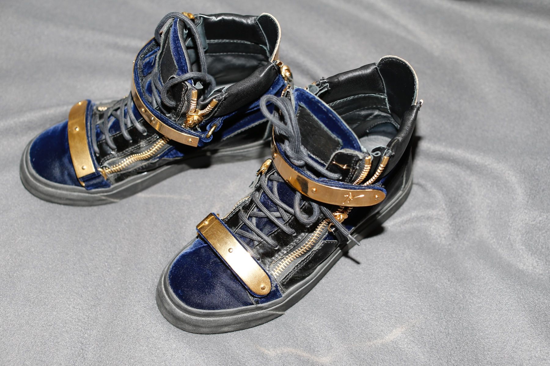 Herrenschuhe: Luxus Sneaker Giuseppe Zanotti Blau/ Golden Grösse 38 – Gebraucht aus Horw von dar_ddz9 2