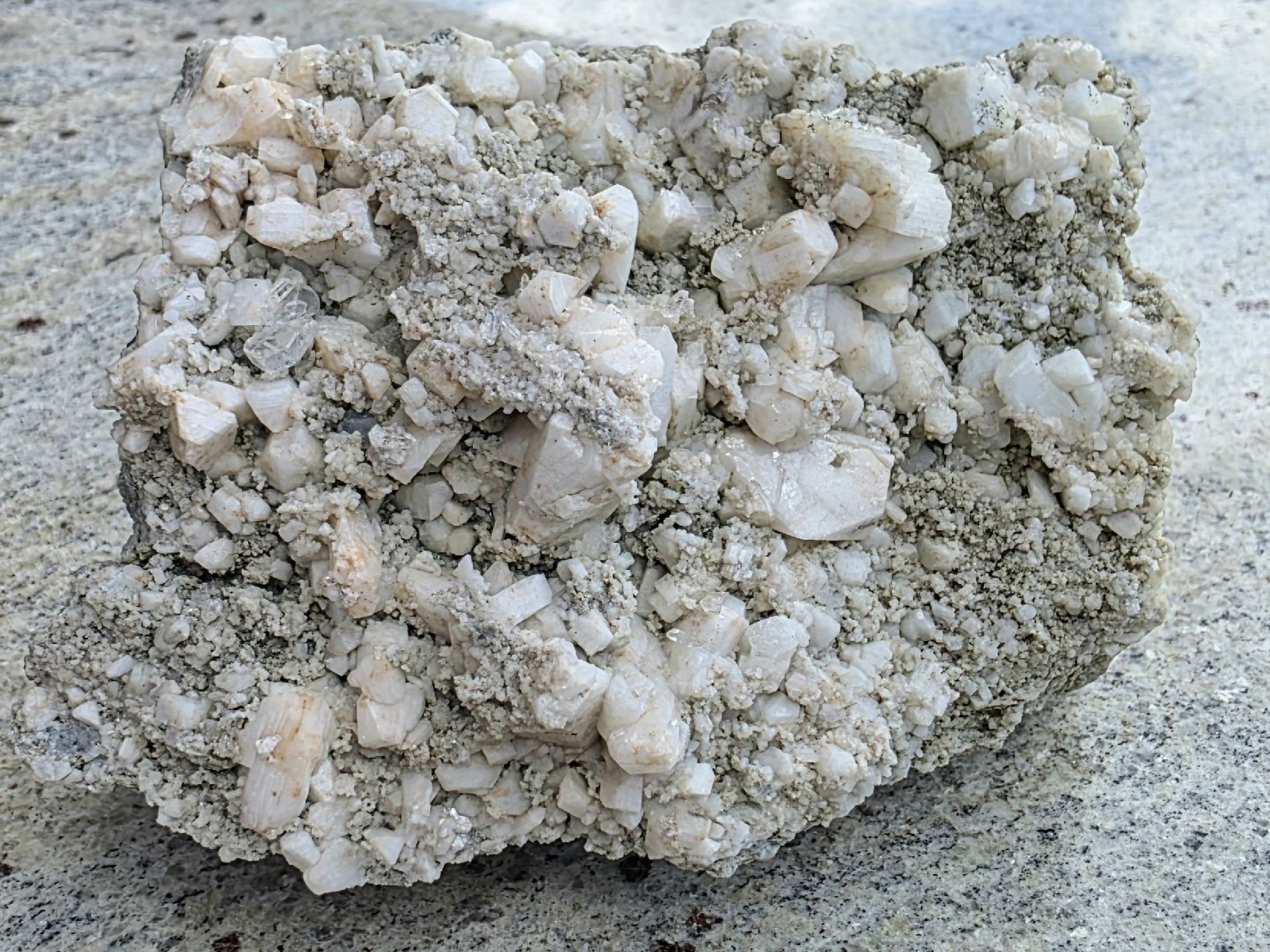 Minerali & Pietre curative: Periklin mit Apatit / Adular / Calzit  – Usato da Glis venduto da nbu_65ys 8