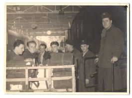 5 Fotografien Deutsche Post, Postbeamte 